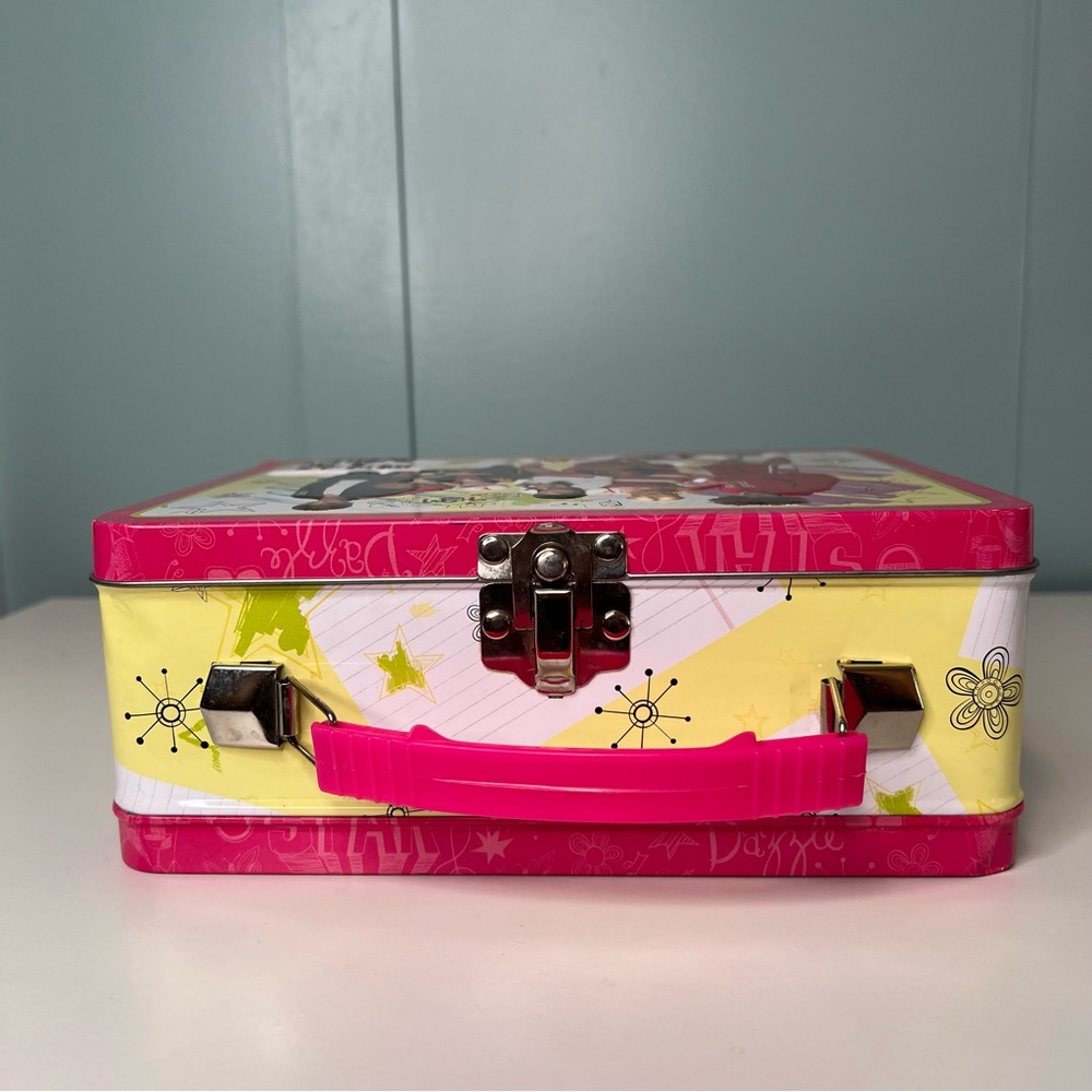 High School Musical Original Vintage Metal Lunch Box. - Picture 4 of 9